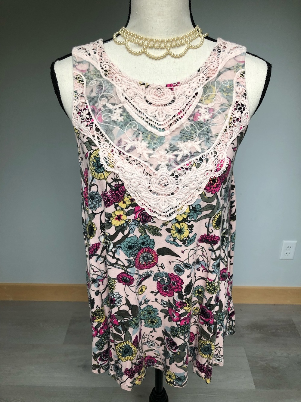 Maurices Floral Crochet Lace Cottagecore Sleeveless Tank Top Size Medium